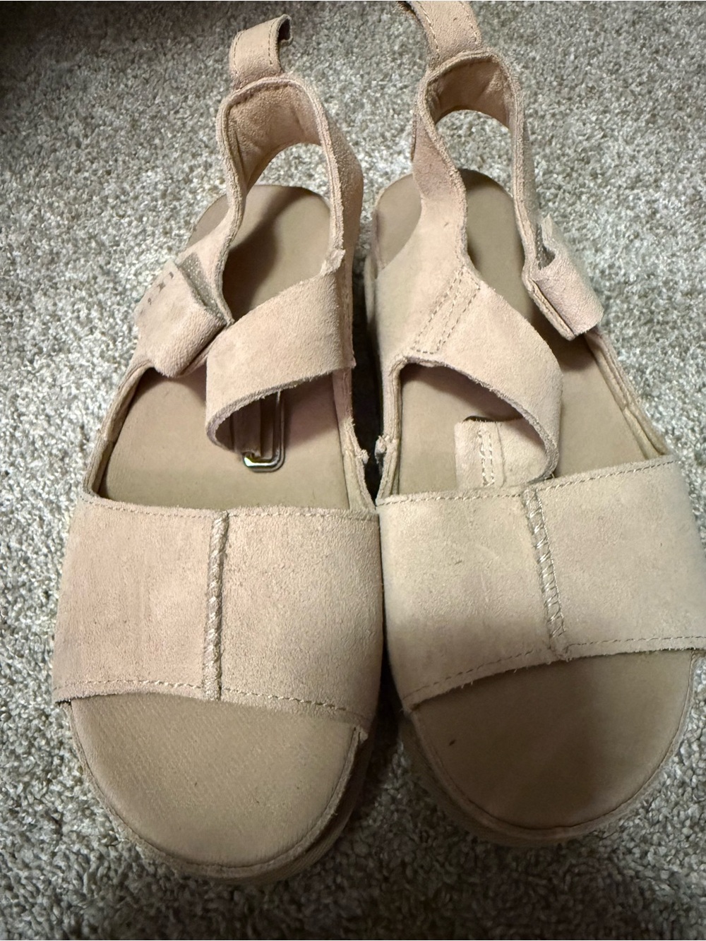 UGG Goldenstar Hi Sandal Never Worn